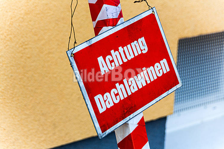 Warnschild, Achtung Dachlawinen - Bilderbox Bildagentur GmbH